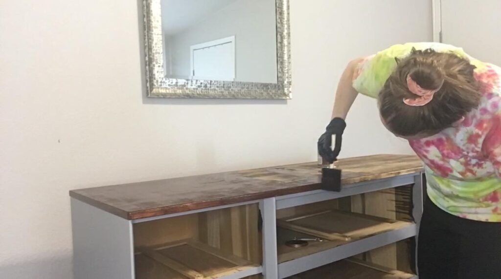 Applying Gel Stain to stripped wood furniture